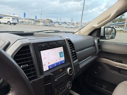 Used 2021 Ford Expedition XLT image 11
