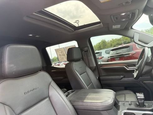 Used 2024 GMC Sierra 1500 Denali w/ Technology Package AWD/4WD image 12