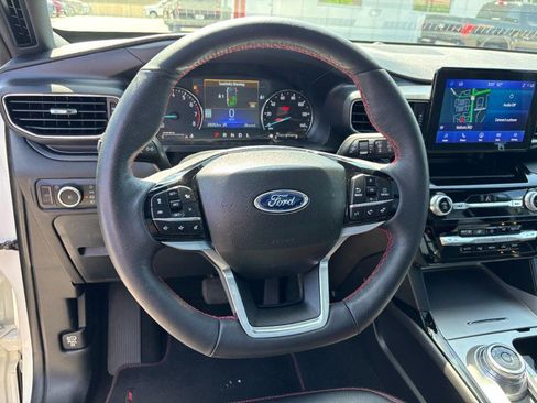 Used 2024 Ford Explorer ST-Line w/ Class IV Trailer Tow Package AWD/4WD image 16