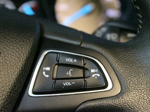 Used 2019 Ford Escape SEL AWD/4WD image 18