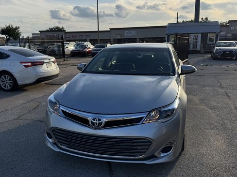 Used 2015 Toyota Avalon XLE FWD image 1