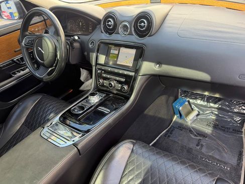 Used 2016 Jaguar XJ L Supercharged RWD image 50