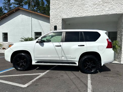Used 2012 Lexus GX 460 w/ Comfort Plus Pkg image 4
