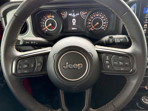 Used 2024 Jeep Wrangler Unlimited Sport AWD/4WD image 33