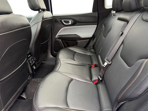 Used 2023 Jeep Compass Latitude w/ Sun and Sound Group image 15