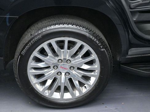 Used 2025 GMC Yukon Elevation image 39