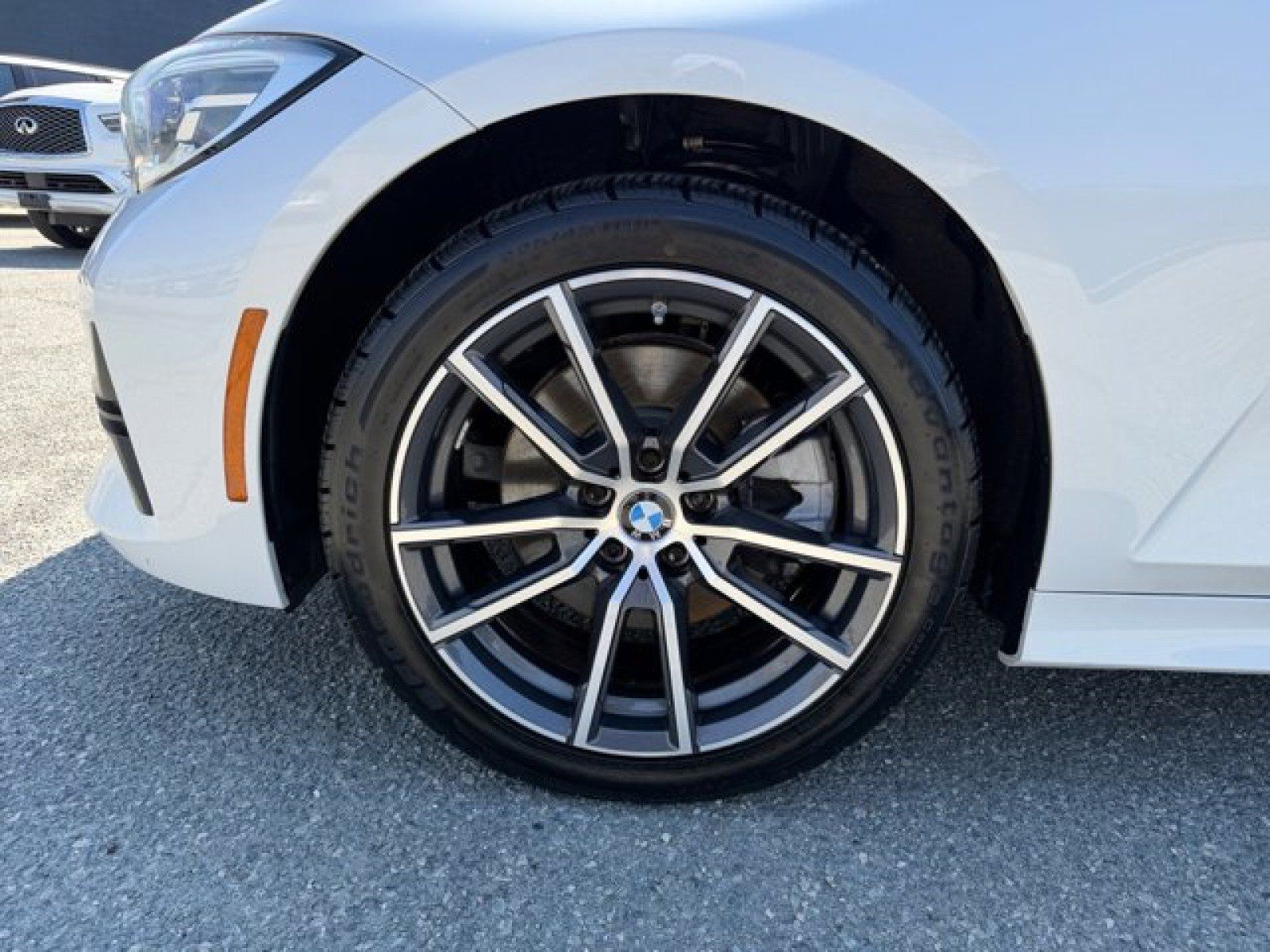 Used 2021 BMW 330i Sedan w/ Convenience Package RWD image 9