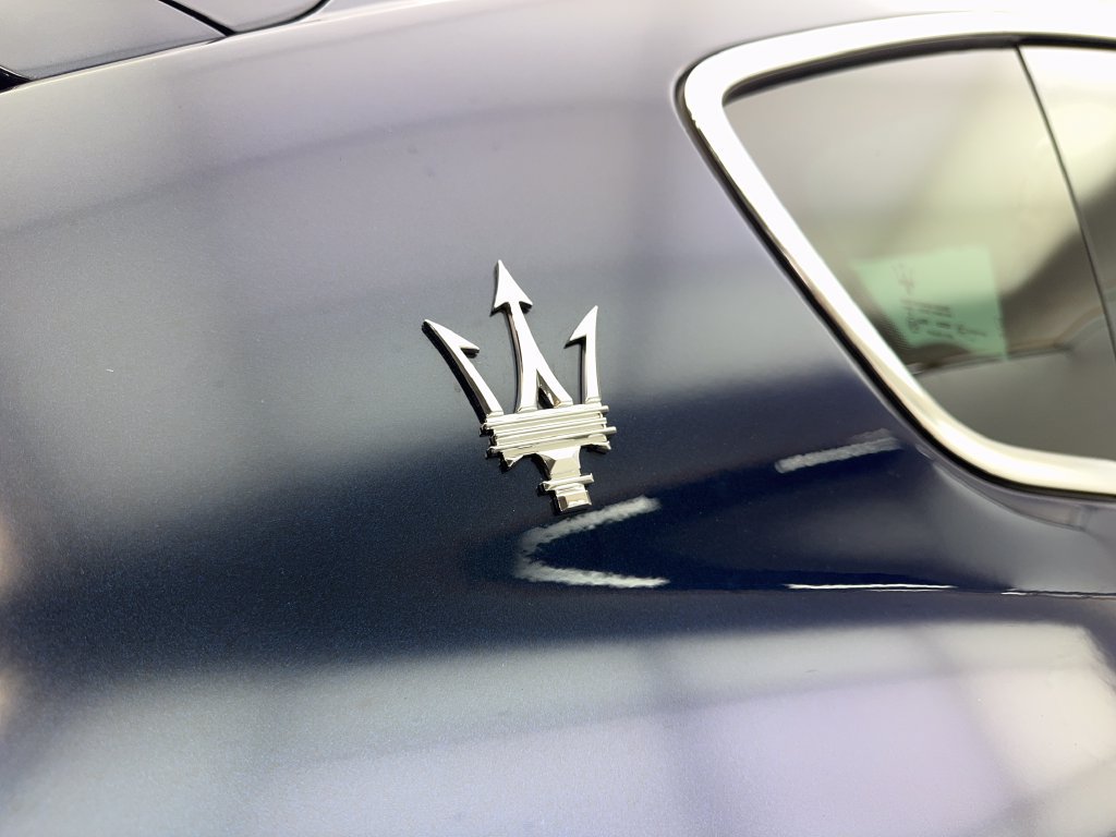 Used 2023 Maserati Levante GT AWD/4WD image 26