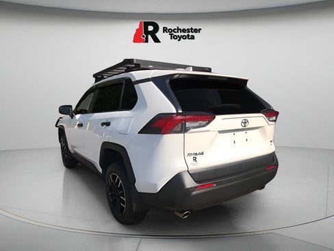 Used 2020 Toyota RAV4 XLE w/ Convenience Package AWD/4WD image 5