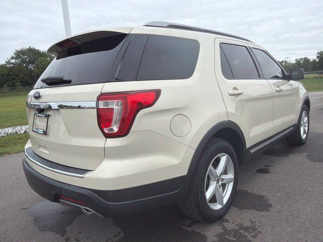Used 2018 Ford Explorer XLT w/ Equipment Group 202A FWD image 7