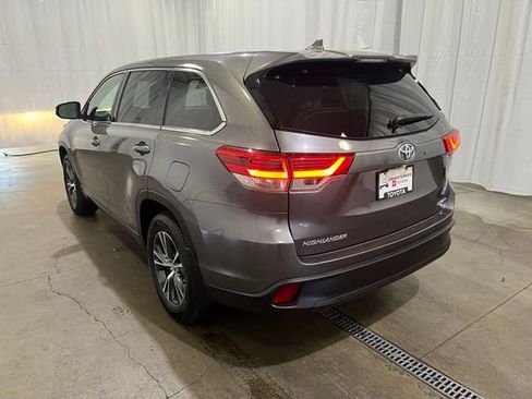 Certified 2018 Toyota Highlander Plus AWD/4WD image 6