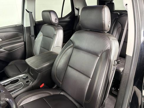 Used 2018 Chevrolet Traverse LT FWD image 13