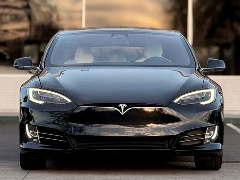 Used 2018 Tesla Model S 100D image 3