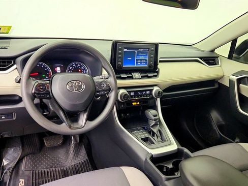 Used 2019 Toyota RAV4 XLE AWD/4WD image 13