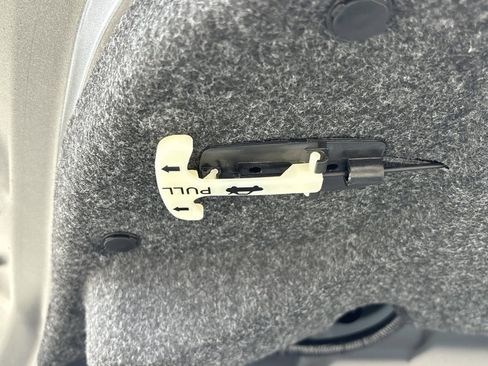 New 2025 Nissan Versa SR image 31