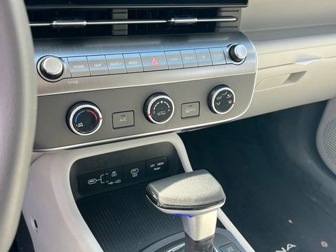 Certified 2025 Hyundai Kona SE AWD/4WD image 20
