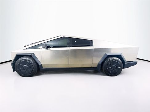 Used 2024 Tesla Cybertruck AWD Crew Cab image 5