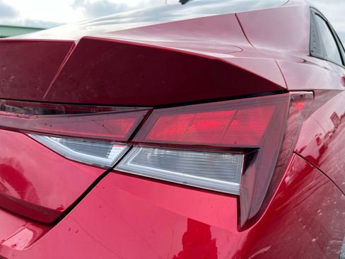 Used 2021 Hyundai Elantra SEL image 24