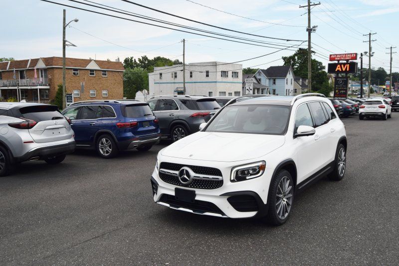 Used 2022 Mercedes-Benz GLB 250 4MATIC image 33