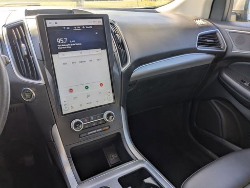 Used 2021 Ford Edge SEL w/ Convenience Package image 22