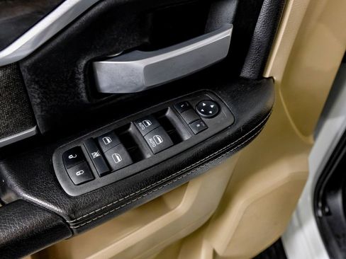 Used 2022 RAM 3500 Big Horn image 33