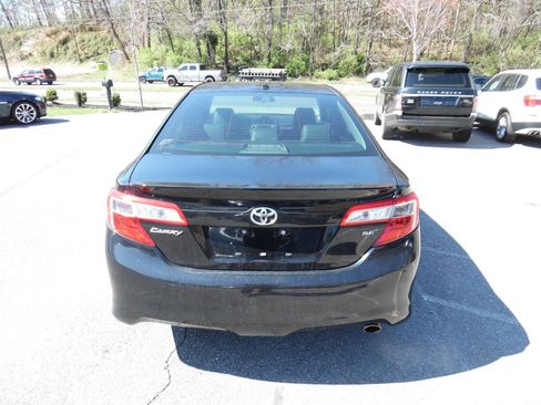 Used 2012 Toyota Camry SE image 4