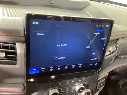 Used 2022 Ford Expedition Limited image 30