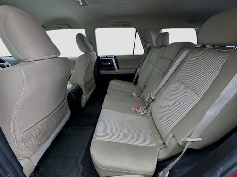 Used 2017 Toyota 4Runner SR5 AWD/4WD image 15