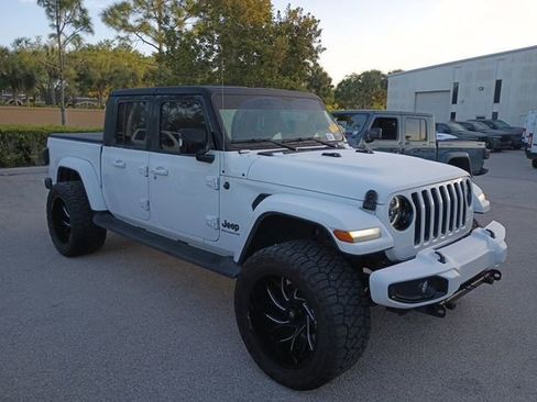 Used 2023 Jeep Gladiator Overland image 6