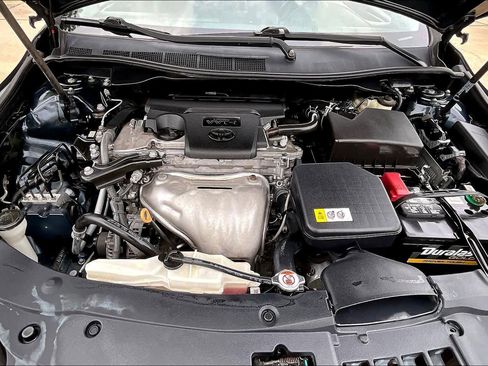 Used 2017 Toyota Camry LE image 32