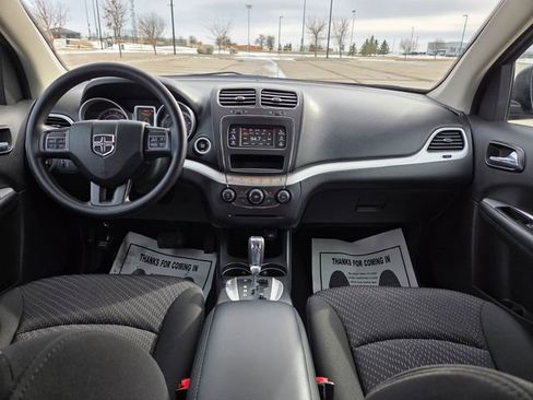 Used 2018 Dodge Journey SE image 46