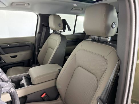 New 2026 Land Rover Defender 110 S image 25