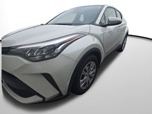 Used 2020 Toyota C-HR LE image 1