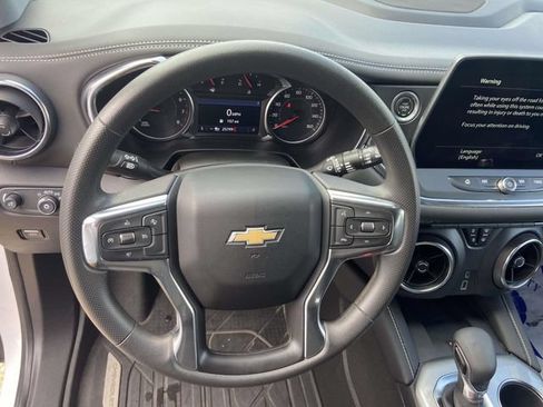 Used 2024 Chevrolet Blazer LT w/ Convenience Package FWD image 13