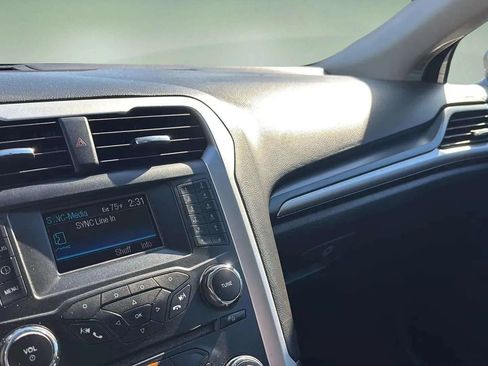 Used 2014 Ford Fusion SE image 38