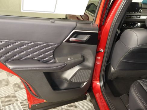 Used 2024 Mitsubishi Outlander SEL image 46