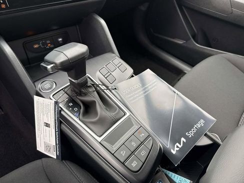 New 2026 Kia Sportage LX FWD image 28
