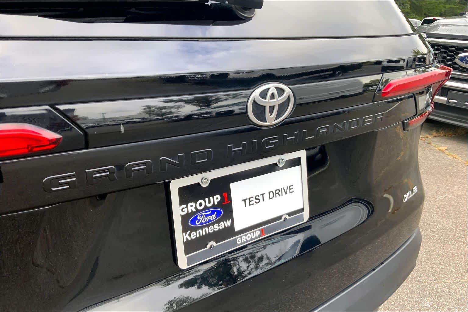 Used 2024 Toyota Grand Highlander FWD image 30