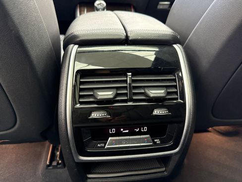 Used 2019 BMW X5 xDrive40i w/ Convenience Package AWD/4WD image 39