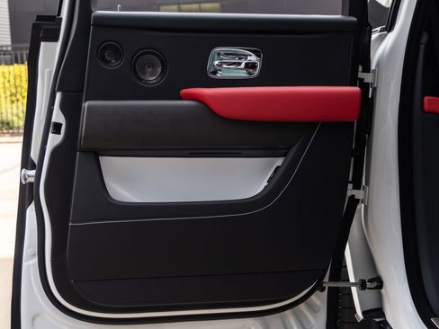 New 2026 Rolls-Royce Cullinan AWD/4WD image 49