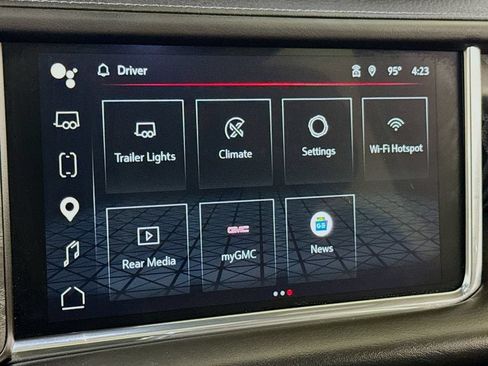 Used 2023 GMC Yukon XL Denali AWD/4WD image 13