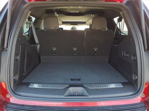 Used 2023 Chevrolet Suburban RST w/ Luxury Package image 13