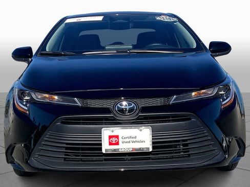 Certified 2025 Toyota Corolla LE image 3