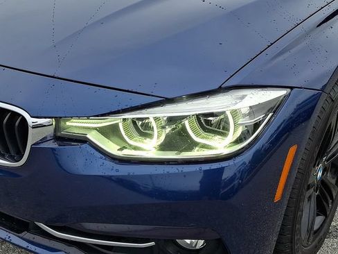 Used 2018 BMW 330i xDrive Sedan w/ Premium Package AWD/4WD image 8