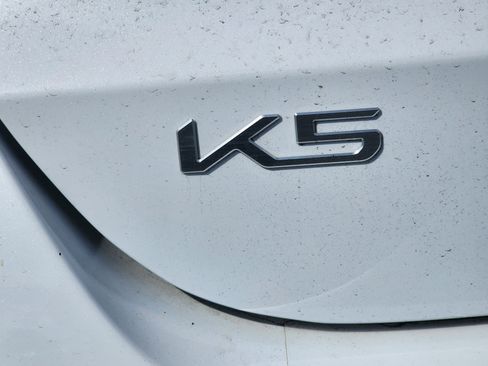 Used 2023 Kia K5 GT-Line image 10