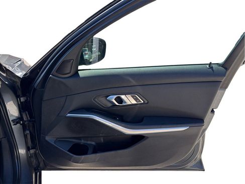 Used 2020 BMW 330i Sedan w/ Convenience Package image 45