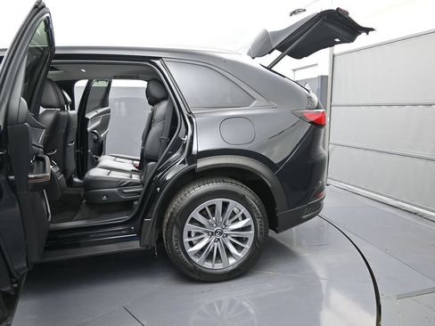 Used 2024 MAZDA CX-90 Plug-In Hybrid w/ Preferred AWD/4WD image 12