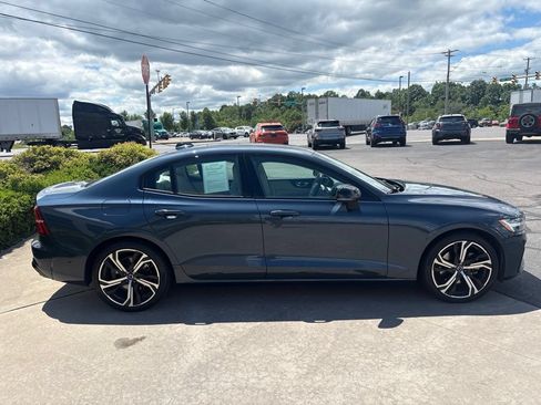 Used 2023 Volvo S60 B5 Plus w/ Climate Package FWD image 5