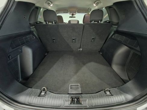Used 2022 Ford Escape SE w/ SE Sport Appearance Package FWD image 21