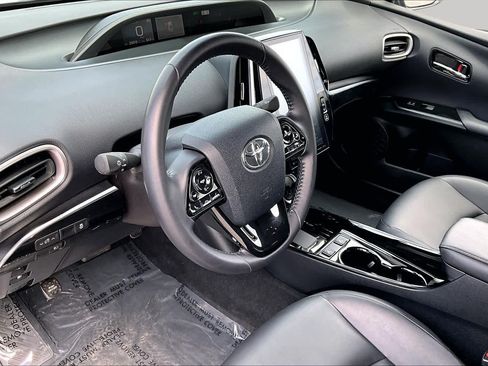 Used 2022 Toyota Prius Prime XLE FWD image 17